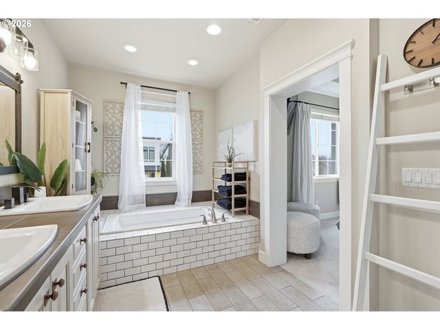 11380 Sw BARBER St, Wilsonville, OR 97070