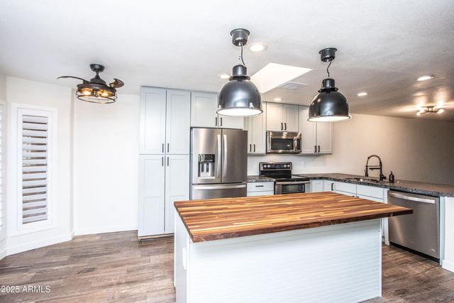 1318 E COBB Drive, Tempe, AZ 85288