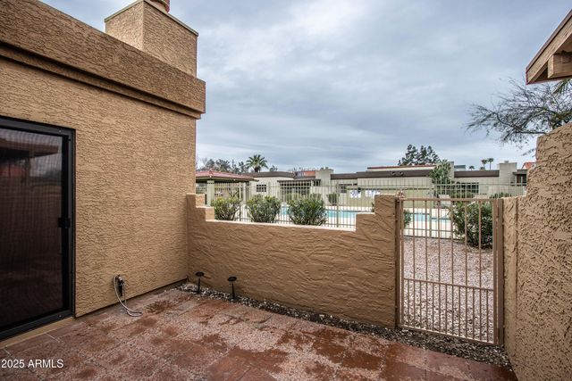 1318 E COBB Drive, Tempe, AZ 85288