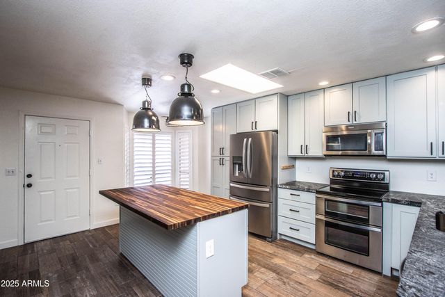 1318 E COBB Drive, Tempe, AZ 85288