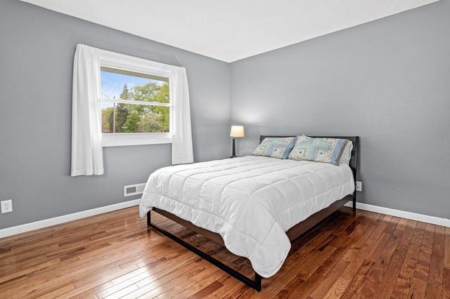9055 Johnson Avenue S, Bloomington, MN 55437