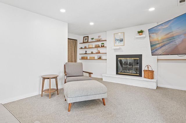 9055 Johnson Avenue S, Bloomington, MN 55437
