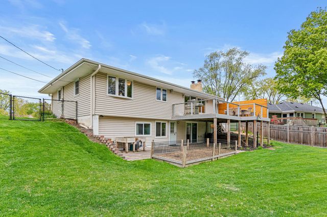 9055 Johnson Avenue S, Bloomington, MN 55437