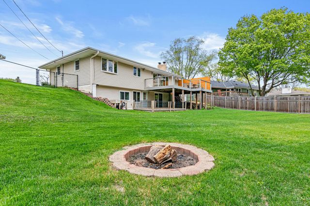 9055 Johnson Avenue S, Bloomington, MN 55437