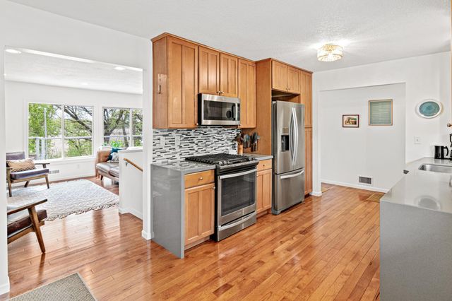 9055 Johnson Avenue S, Bloomington, MN 55437