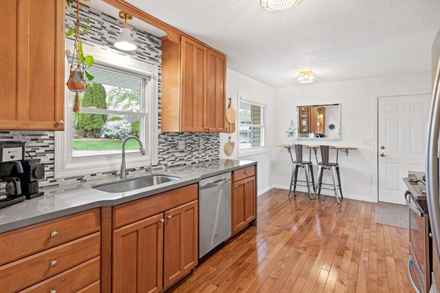 9055 Johnson Avenue S, Bloomington, MN 55437