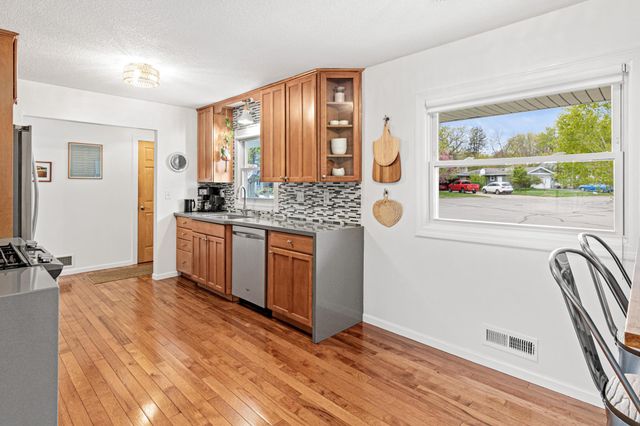 9055 Johnson Avenue S, Bloomington, MN 55437