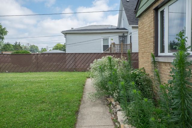 4044 Oak Park Avenue, Stickney, IL 60402
