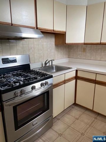 88 Shaler Avenue, Fairview, NJ 07022