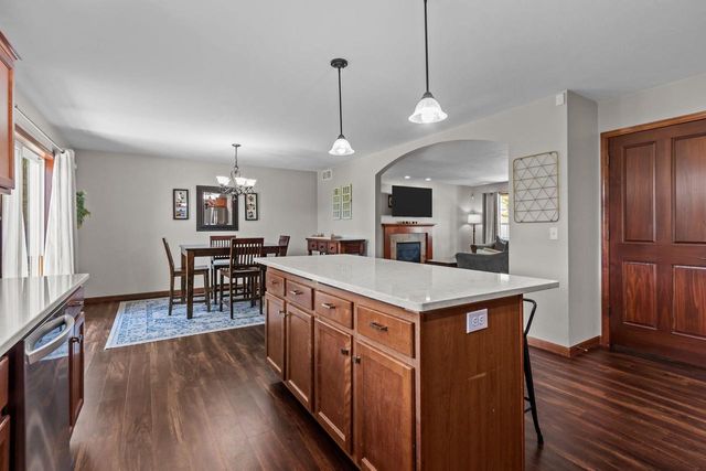 W6464 CHERRYBARK CIRCLE, Menasha, WI 54952