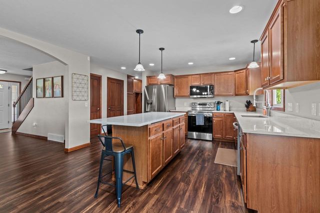 W6464 CHERRYBARK CIRCLE, Menasha, WI 54952