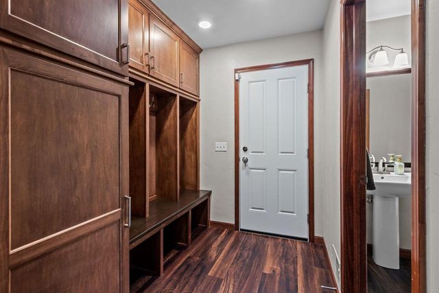 W6464 CHERRYBARK CIRCLE, Menasha, WI 54952