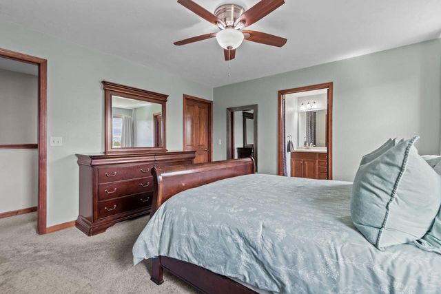 W6464 CHERRYBARK CIRCLE, Menasha, WI 54952