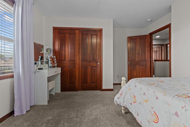 W6464 CHERRYBARK CIRCLE, Menasha, WI 54952