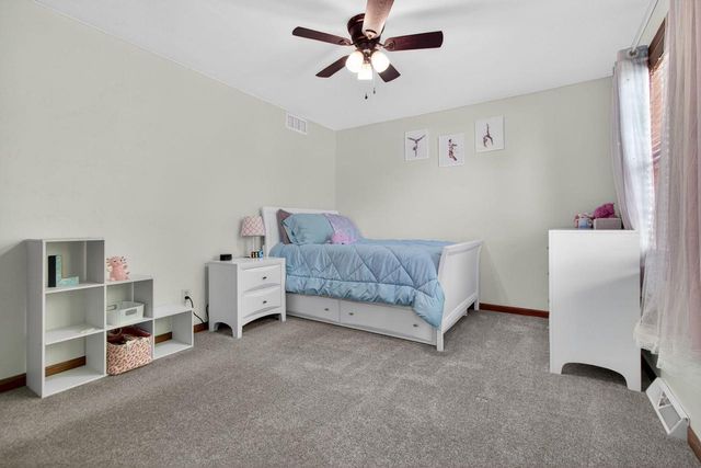 W6464 CHERRYBARK CIRCLE, Menasha, WI 54952