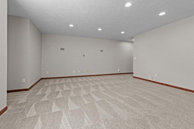 W6464 CHERRYBARK CIRCLE, Menasha, WI 54952