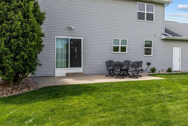 W6464 CHERRYBARK CIRCLE, Menasha, WI 54952