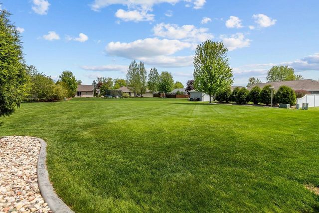 W6464 CHERRYBARK CIRCLE, Menasha, WI 54952