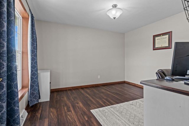W6464 CHERRYBARK CIRCLE, Menasha, WI 54952