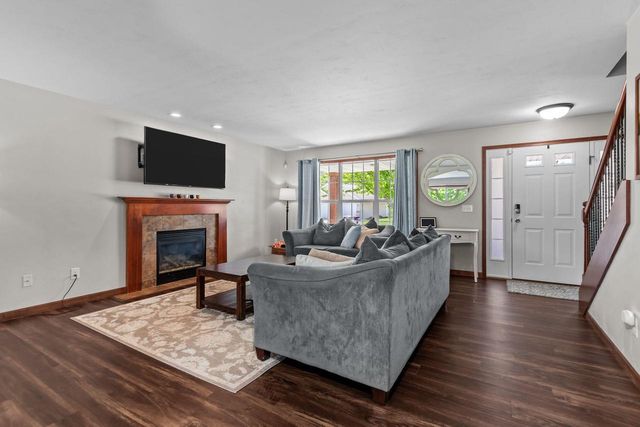 W6464 CHERRYBARK CIRCLE, Menasha, WI 54952