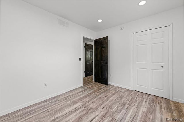 3030 Chard Avenue, Warren, MI 48092