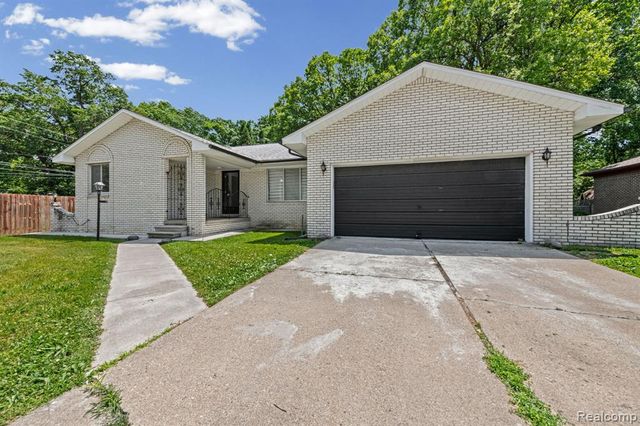 3030 Chard Avenue, Warren, MI 48092