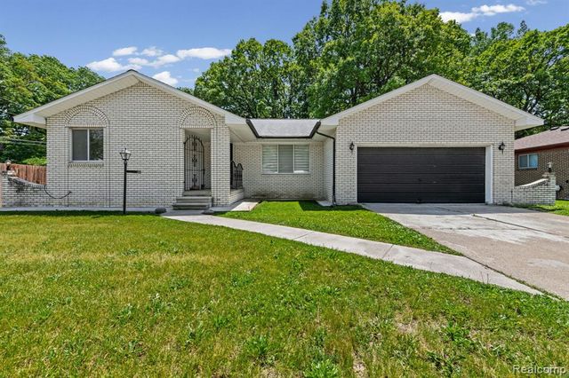 3030 Chard Avenue, Warren, MI 48092