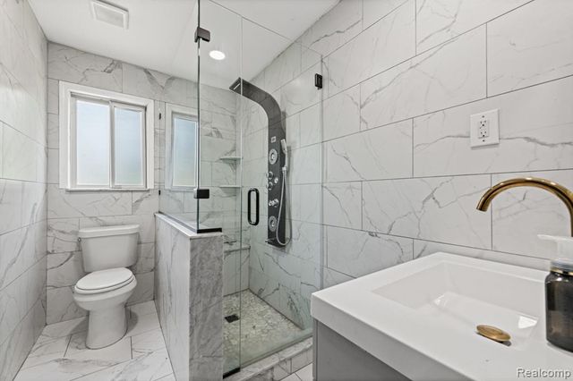 3030 Chard Avenue, Warren, MI 48092