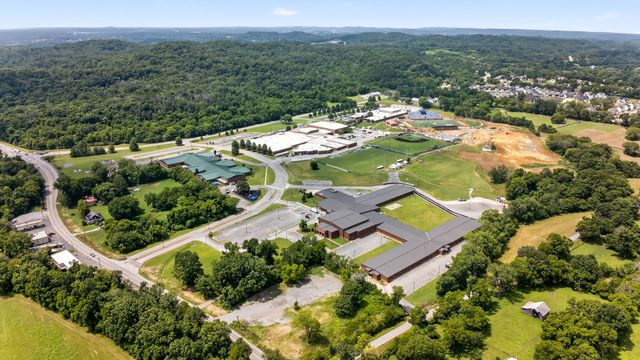 2236 New Hope Rd, Hendersonville, TN 37075