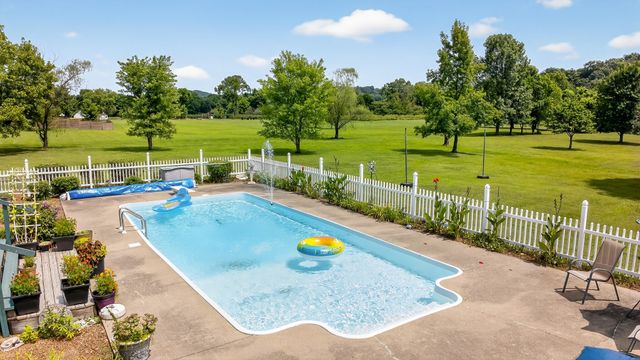 2236 New Hope Rd, Hendersonville, TN 37075