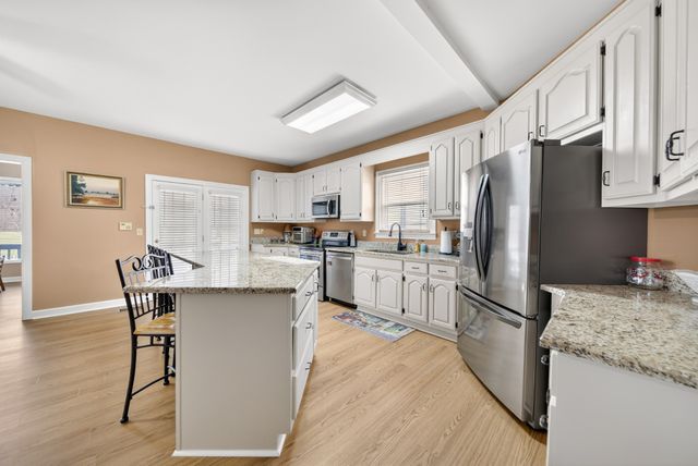 2236 New Hope Rd, Hendersonville, TN 37075