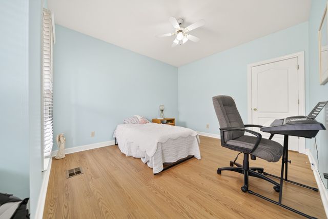 2236 New Hope Rd, Hendersonville, TN 37075