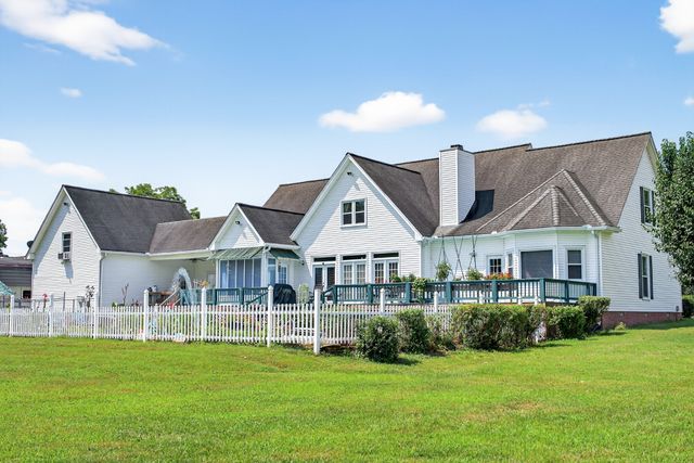 2236 New Hope Rd, Hendersonville, TN 37075