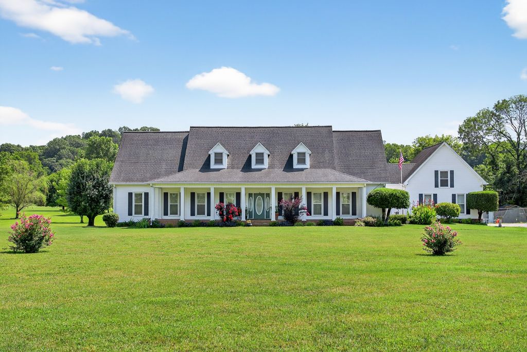 2236 New Hope Rd, Hendersonville, TN 37075