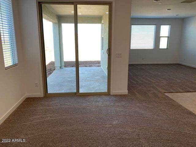 9752 E Red Giant Drive, Mesa, AZ 85212