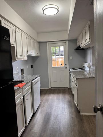 7925 Grove Ridge Drive, Houston, TX 77061