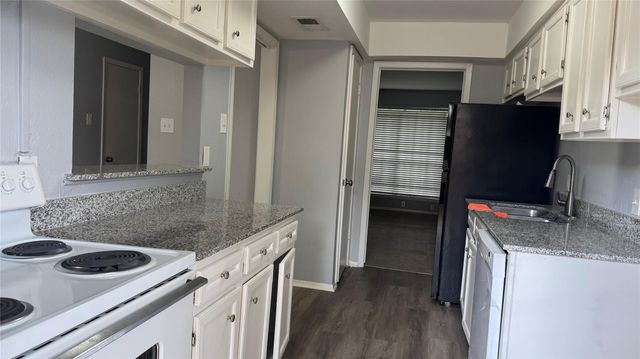 7925 Grove Ridge Drive, Houston, TX 77061
