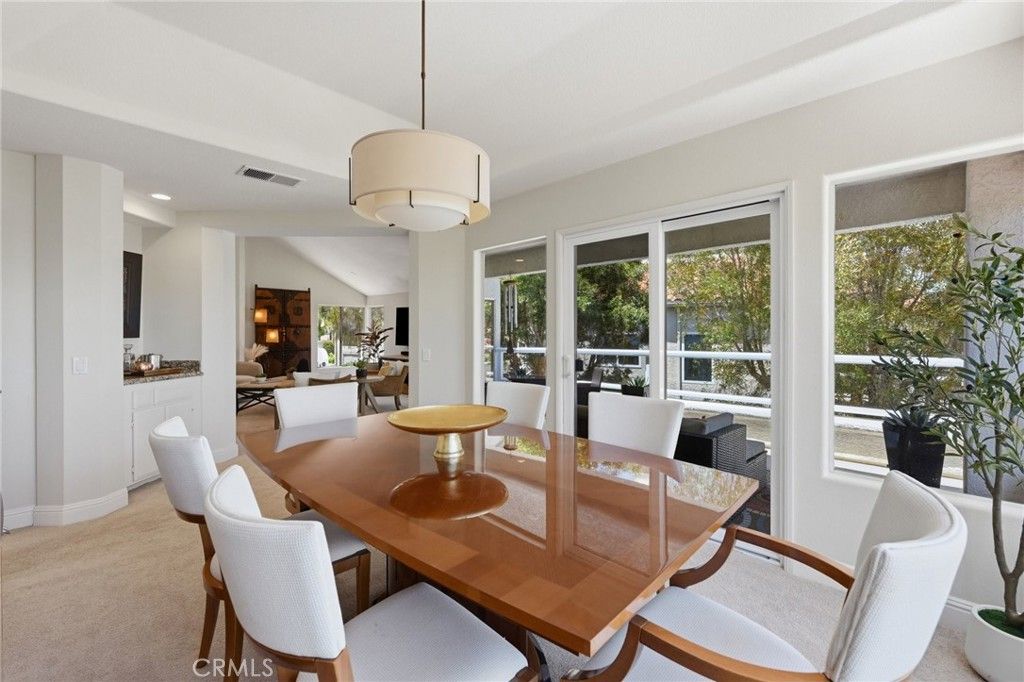 Image 15 of property listing at 10 Toulon, Laguna Niguel, CA 92677