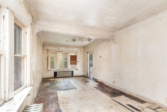 4920 W Cortez Street, Chicago, IL 60651