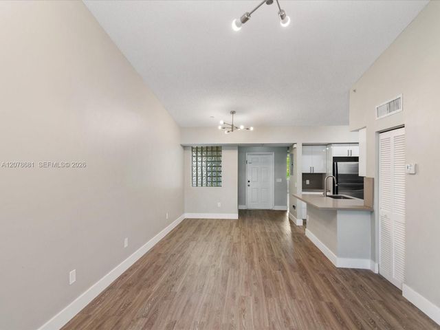 155 NW 96th Terrace 2-303, Pembroke Pines, FL 33024