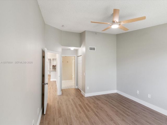 155 NW 96th Terrace 2-303, Pembroke Pines, FL 33024