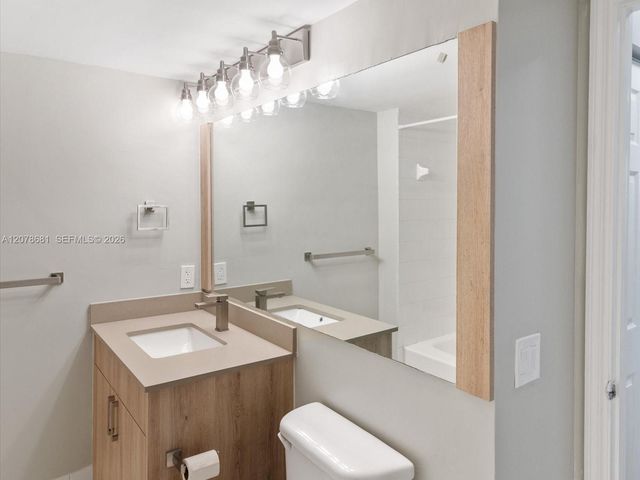 155 NW 96th Terrace 2-303, Pembroke Pines, FL 33024