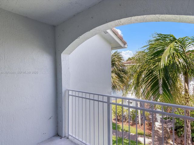 155 NW 96th Terrace 2-303, Pembroke Pines, FL 33024
