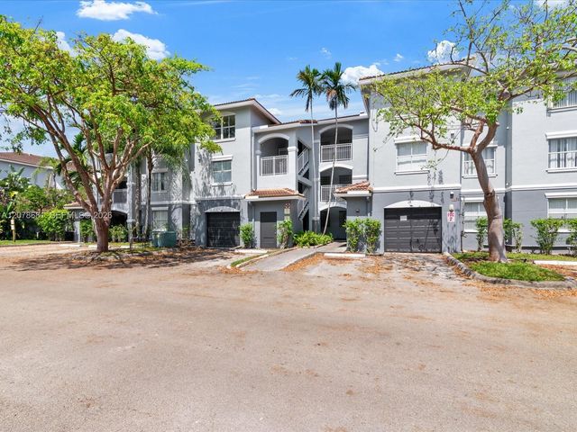 155 NW 96th Terrace 2-303, Pembroke Pines, FL 33024