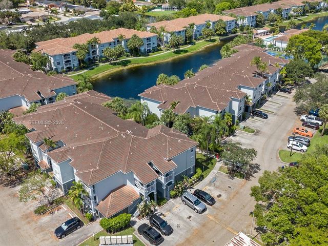 155 NW 96th Terrace 2-303, Pembroke Pines, FL 33024