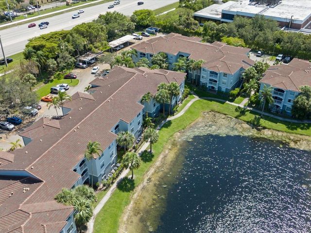 155 NW 96th Terrace 2-303, Pembroke Pines, FL 33024