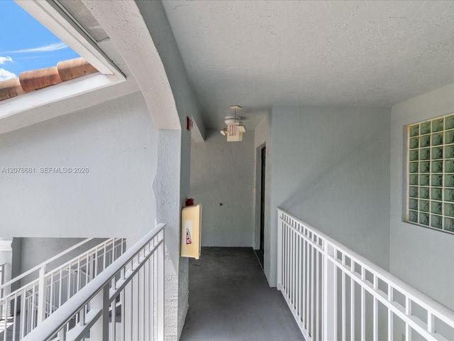 155 NW 96th Terrace 2-303, Pembroke Pines, FL 33024