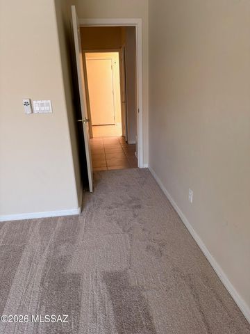 1892 E Canyon Wren Way, Green Valley, AZ 85614
