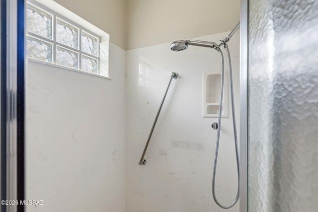 1892 E Canyon Wren Way, Green Valley, AZ 85614