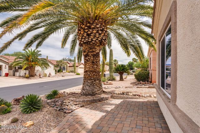 1892 E Canyon Wren Way, Green Valley, AZ 85614